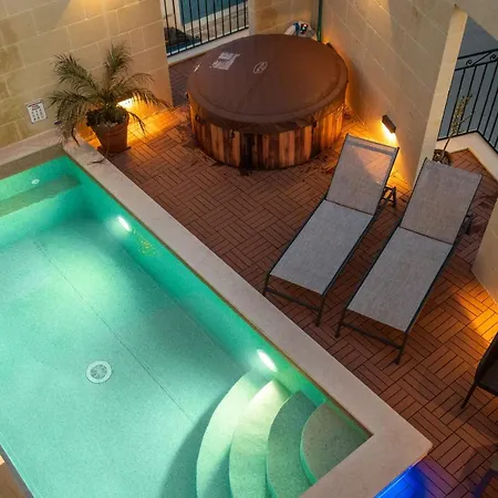 Narcisa - Luxury 3Br Traditional House With Pool, Cinema & Hot Tub Xaghra Exterior photo