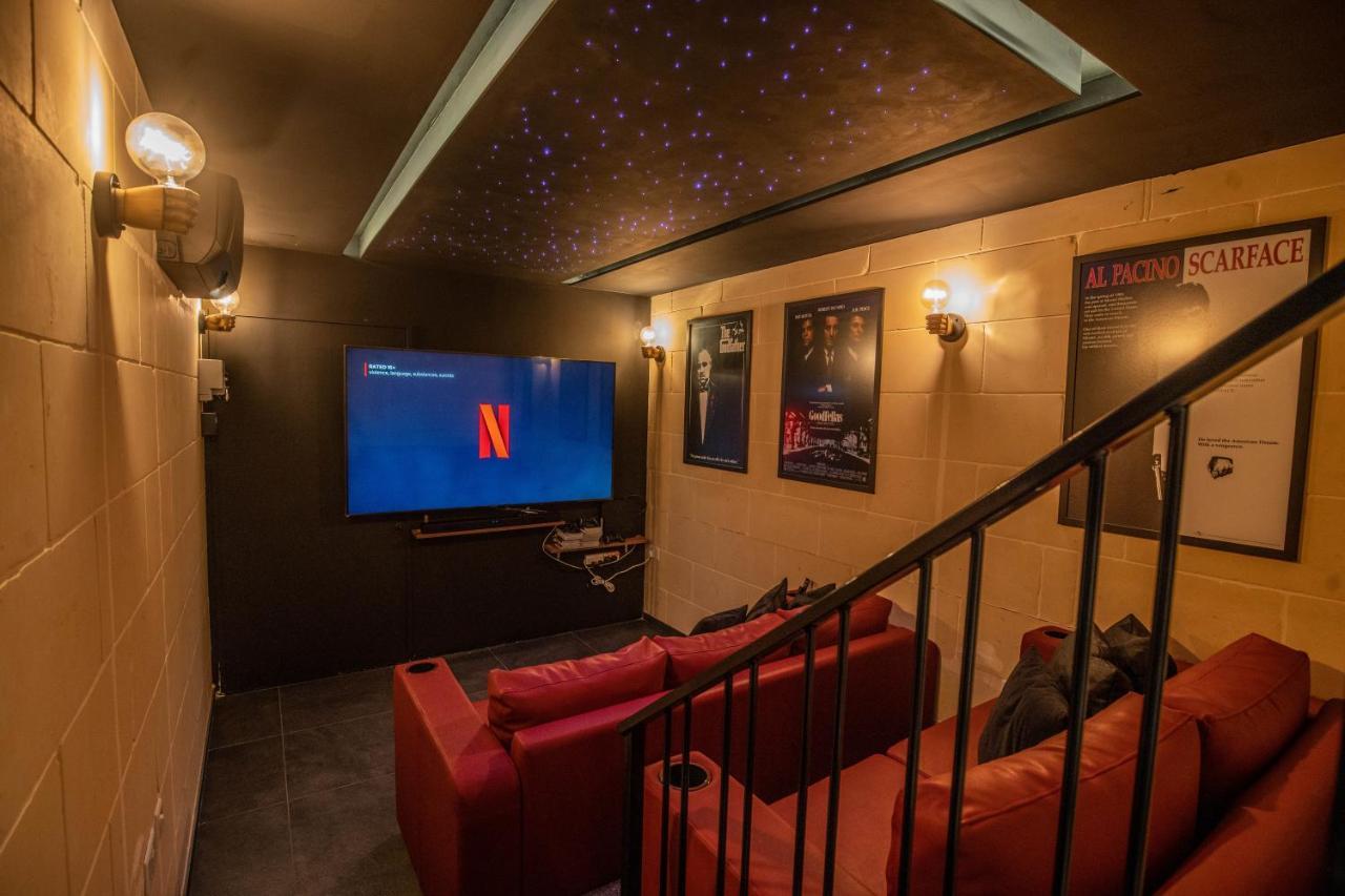 Narcisa - Luxury 3br Traditional House With Pool, Cinema & Hot Tub * Xaghra